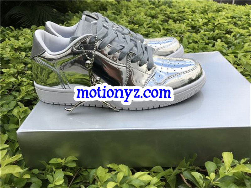 Air Jordan 1 Low Pinnacle Metallic Silver